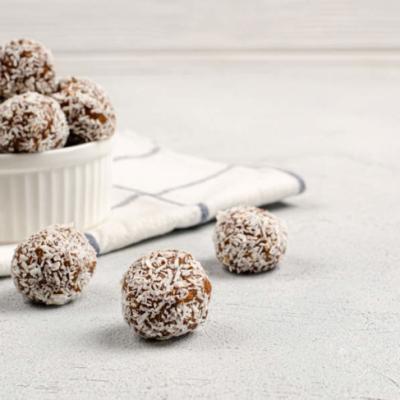 Powerballs mit Datteln und Mandeln Thumbnail