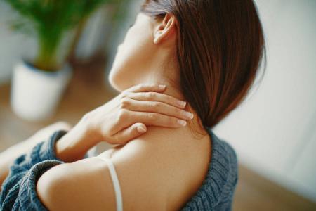 Nackenschmerzen bekämpfen und vorbeugen Thumbnail