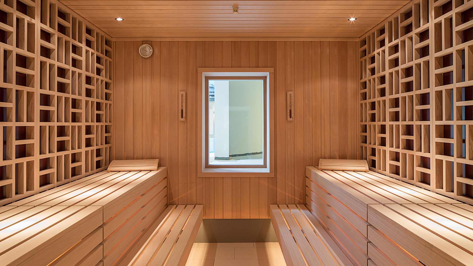 Infrarot Sauna im Fitnessstudio Pfitzenmeier