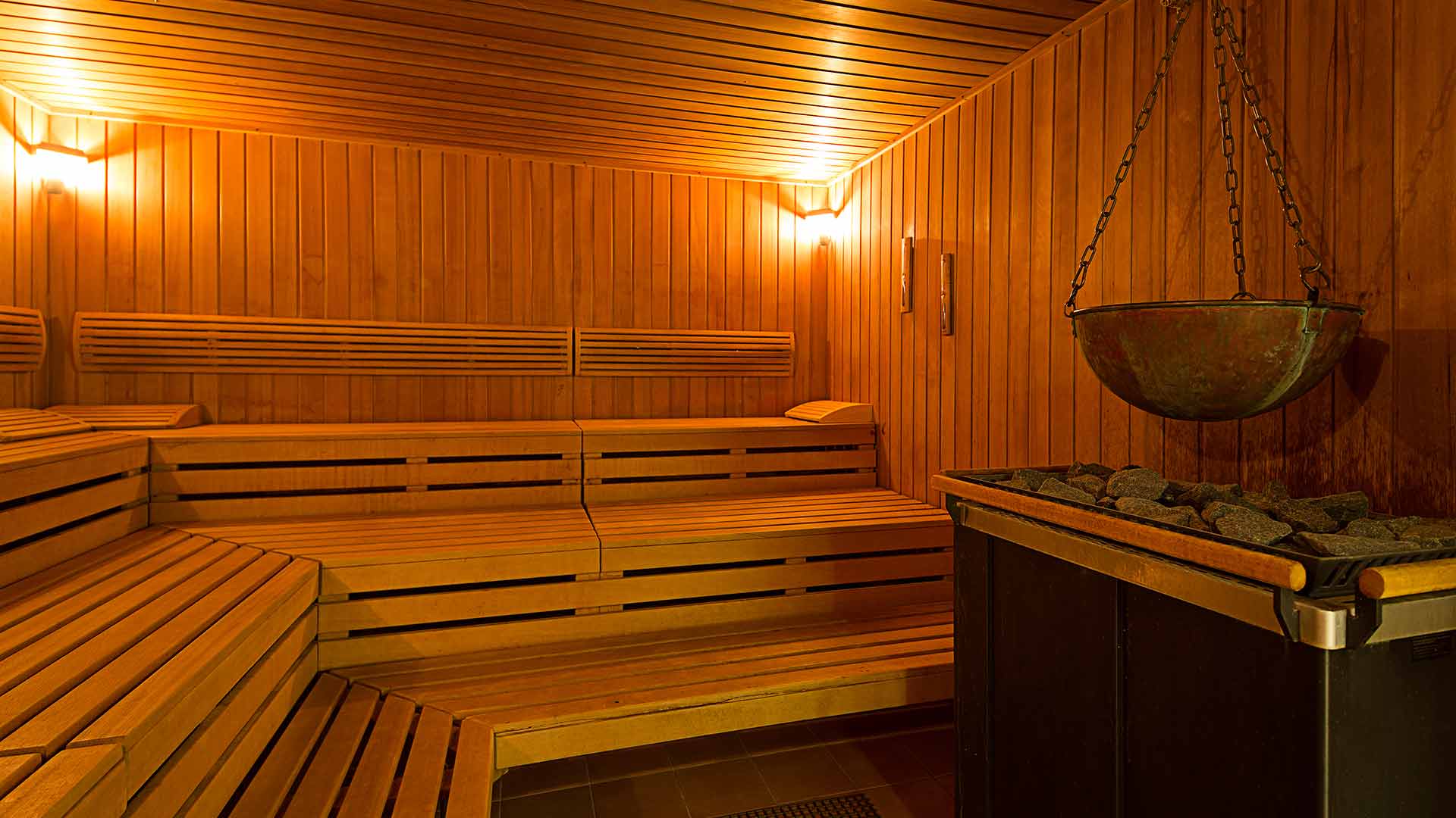 Kräutersauna im Fitnessstudio Pfitzenmeier