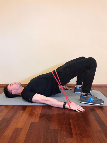 Ganzkörperworkout mit Therabändern