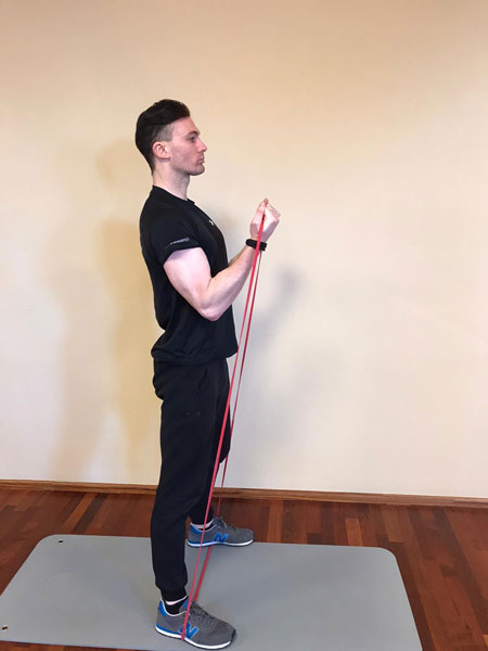 Ganzkörperworkout mit Therabändern