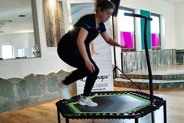 Hindernissparcour mit den Kids für Drinnen und Draußen